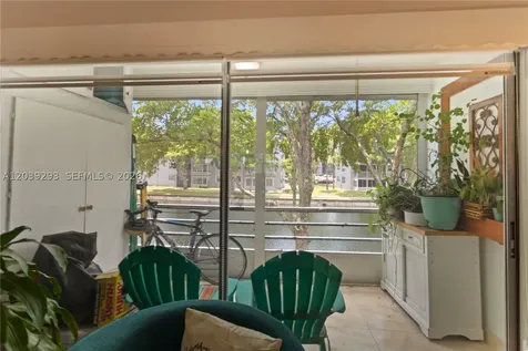 8846 W Mcnab Road Tamarac FL 33321