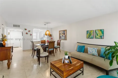 8846 W Mcnab Road Tamarac FL 33321