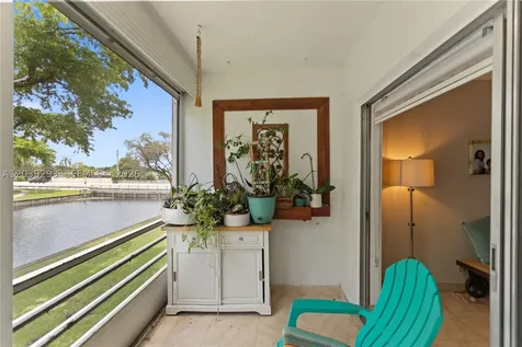8846 W Mcnab Road Tamarac FL 33321