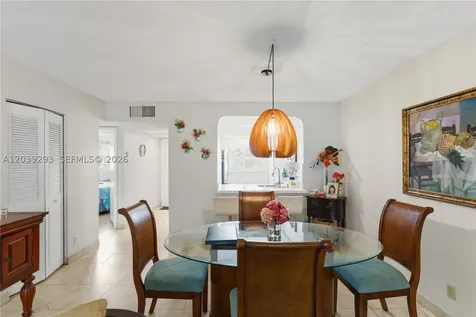 8846 W Mcnab Road Tamarac FL 33321