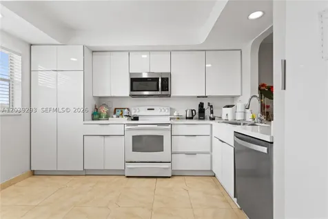 8846 W Mcnab Road Tamarac FL 33321