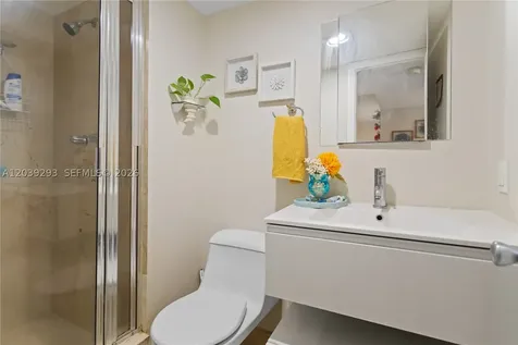 8846 W Mcnab Road Tamarac FL 33321