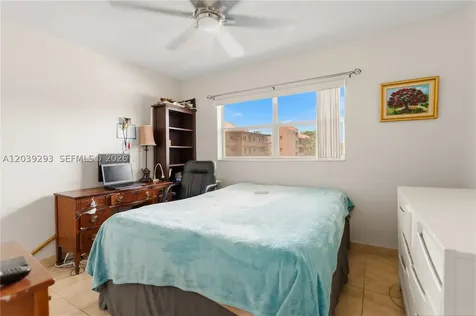 8846 W Mcnab Road Tamarac FL 33321