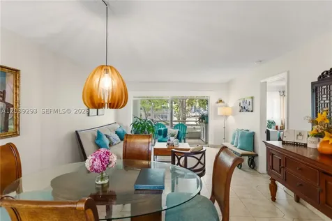 8846 W Mcnab Road Tamarac FL 33321