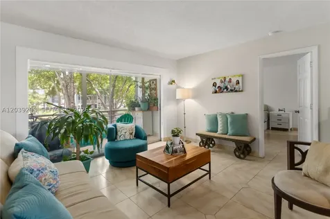 8846 W Mcnab Road Tamarac FL 33321