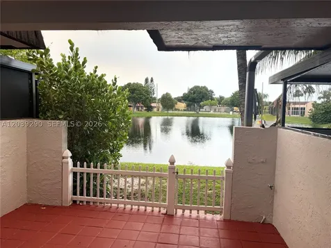 1606 NW 90th Way Pembroke Pines FL 33024