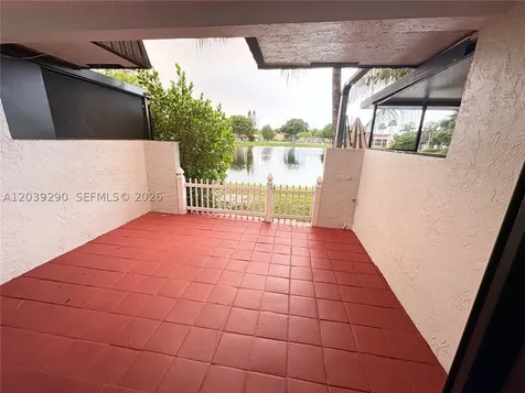 1606 NW 90th Way Pembroke Pines FL 33024