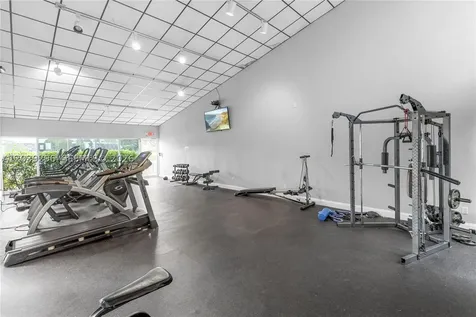 1606 NW 90th Way Pembroke Pines FL 33024