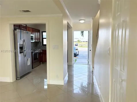 1606 NW 90th Way Pembroke Pines FL 33024