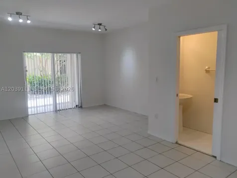 5725 NW 114th Path Doral FL 33178