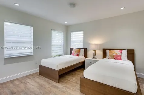 6260 SW 58th Place South Miami FL 33143