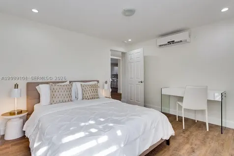 6260 SW 58th Place South Miami FL 33143