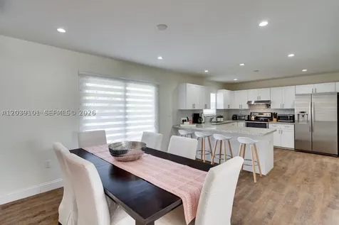 6260 SW 58th Place South Miami FL 33143