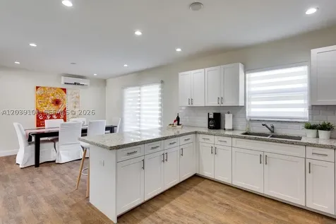 6260 SW 58th Place South Miami FL 33143