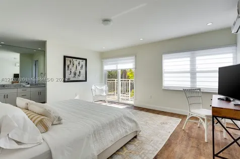 6260 SW 58th Place South Miami FL 33143