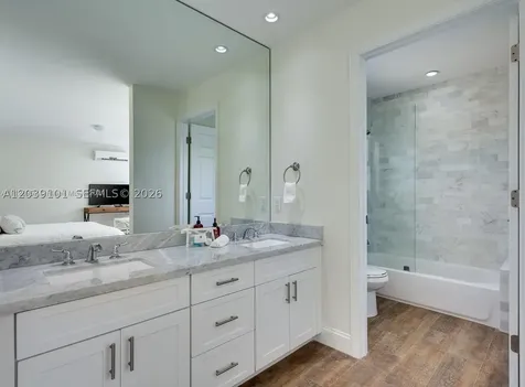 6260 SW 58th Place South Miami FL 33143