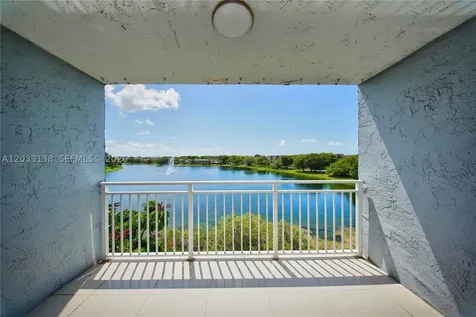 9351 Fontainebleau Boulevard Miami FL 33172