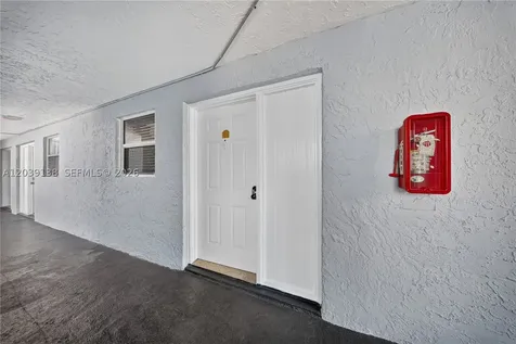 9351 Fontainebleau Boulevard Miami FL 33172