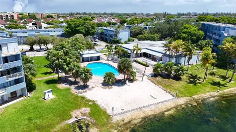 9351 Fontainebleau Boulevard Miami FL 33172