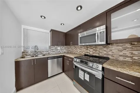 9351 Fontainebleau Boulevard Miami FL 33172