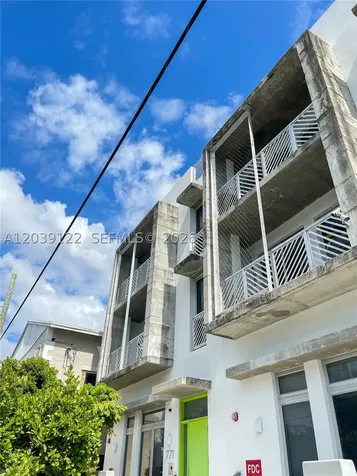 761 NW 1st Street Miami FL 33128
