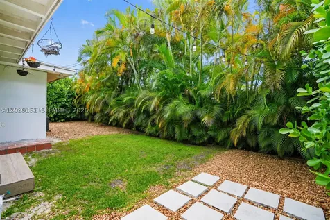 6150 SW 16th Terrace West Miami FL 33155