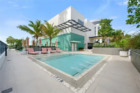 11 NE 6th Street Miami FL 33132