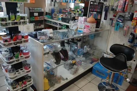 1900 E 4th Avenue Hialeah FL 33010