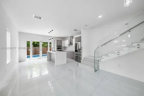 3142 Carter Street Miami FL 33133