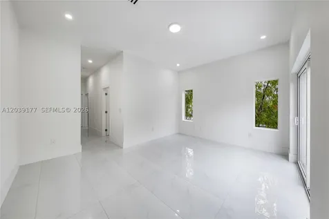 3142 Carter Street Miami FL 33133
