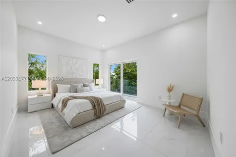 3142 Carter Street Miami FL 33133