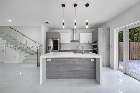 3142 Carter Street Miami FL 33133