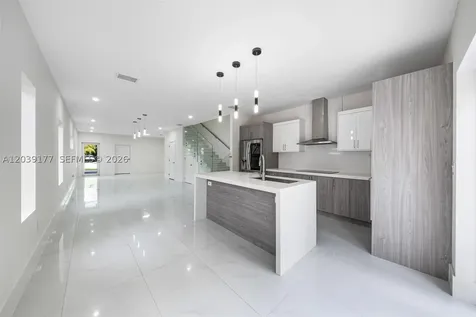 3142 Carter Street Miami FL 33133