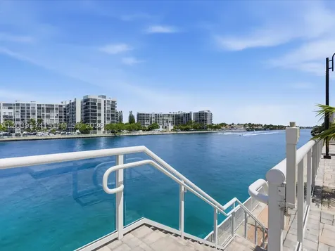 3000 S Ocean Drive Hollywood FL 33019