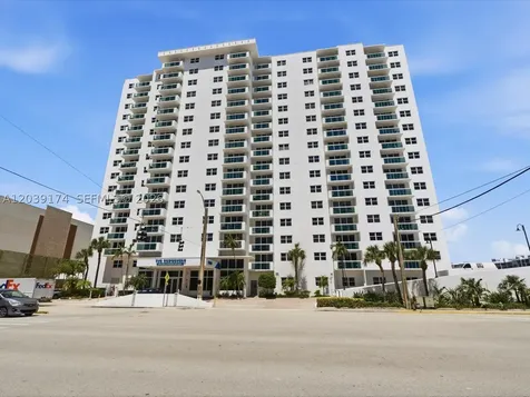 3000 S Ocean Drive Hollywood FL 33019