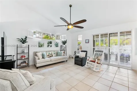 1522 NW 182nd Way Pembroke Pines FL 33029