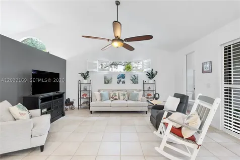 1522 NW 182nd Way Pembroke Pines FL 33029