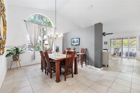 1522 NW 182nd Way Pembroke Pines FL 33029