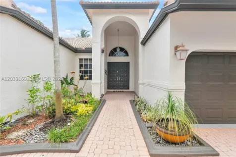 1522 NW 182nd Way Pembroke Pines FL 33029
