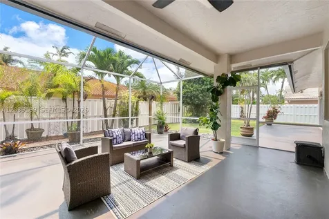 1522 NW 182nd Way Pembroke Pines FL 33029
