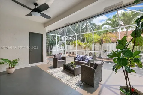 1522 NW 182nd Way Pembroke Pines FL 33029