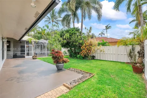 1522 NW 182nd Way Pembroke Pines FL 33029