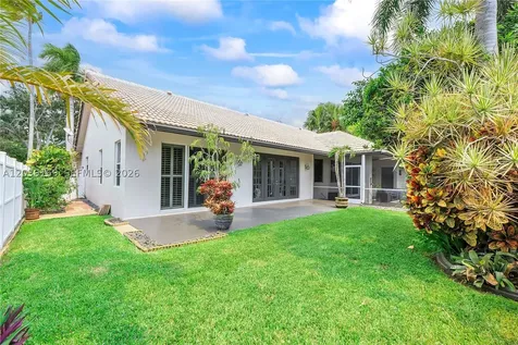 1522 NW 182nd Way Pembroke Pines FL 33029
