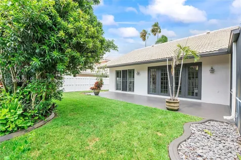 1522 NW 182nd Way Pembroke Pines FL 33029