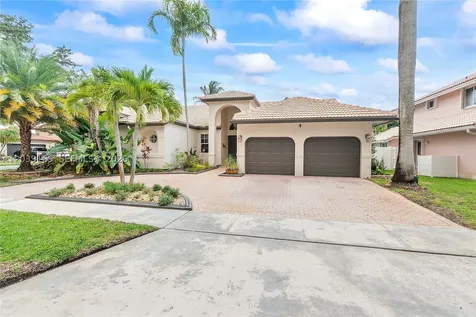 1522 NW 182nd Way Pembroke Pines FL 33029