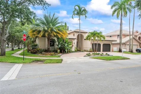 1522 NW 182nd Way Pembroke Pines FL 33029