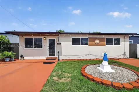 4585 E 9th Lane Hialeah FL 33013