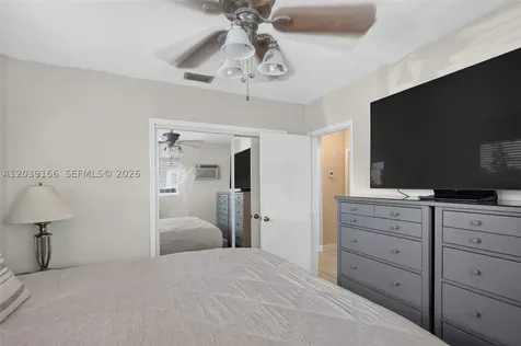 4585 E 9th Lane Hialeah FL 33013