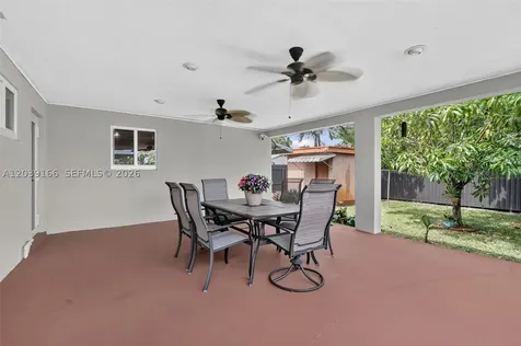 4585 E 9th Lane Hialeah FL 33013