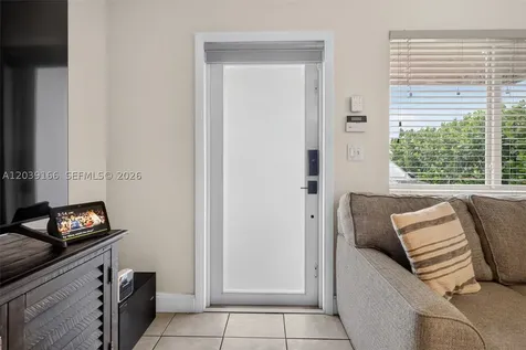 4585 E 9th Lane Hialeah FL 33013